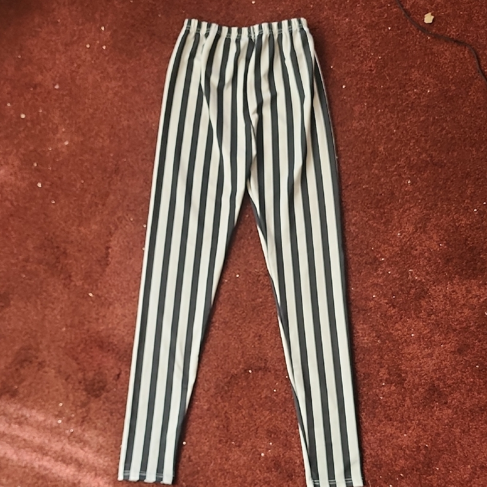 Amazon Black and White Striped Leggings
